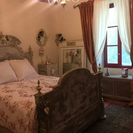 Le Peyrail Couette-café 3*