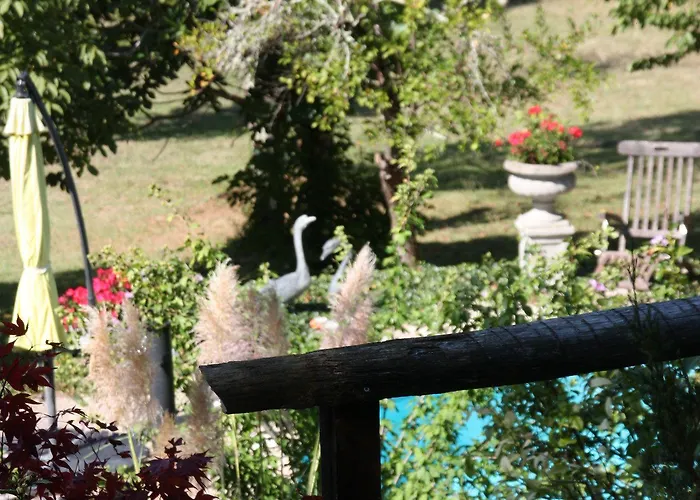 Le Peyrail Bed & Breakfast