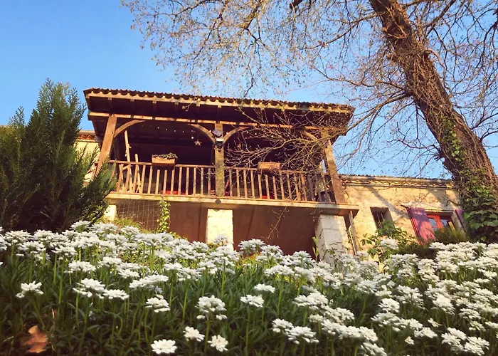 Le Peyrail Bed & Breakfast 3*