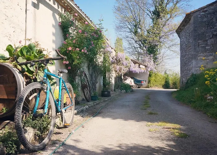 Bed & Breakfast Le Peyrail 3*